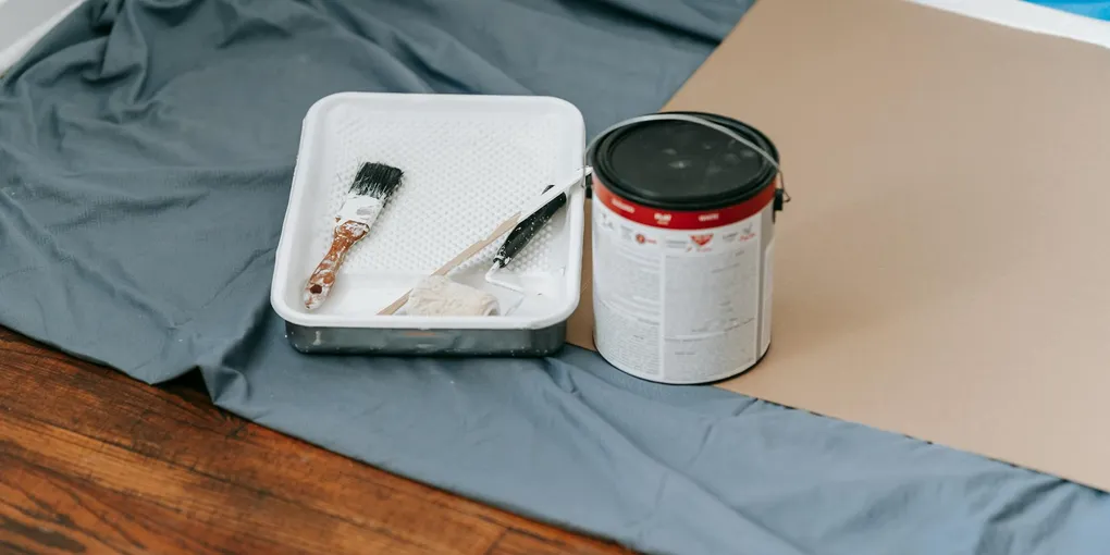 Cost to Paint a Room 2026: $300–$800 Pro or $100–$250 DIY