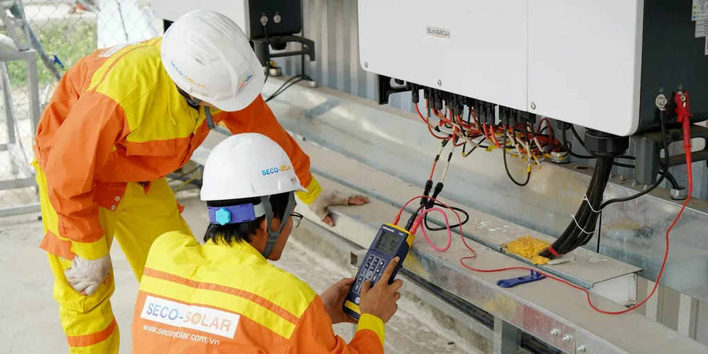 Solar Installation Cost 2026: $15,000–$35,000 + 30% Tax Credit