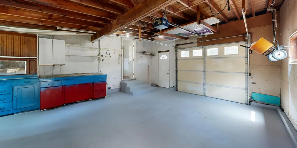 How to Apply Garage Floor Epoxy: A Weekend DIY Guide