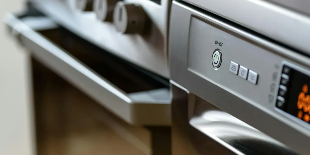 How to Clean an Oven: Self-Clean vs Manual vs Natural Methods