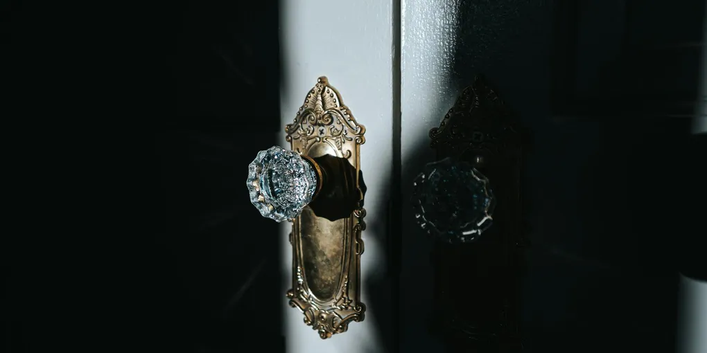 How to Fix a Broken Doorknob Spindle: $5–$15 Replacement in 15 Minutes
