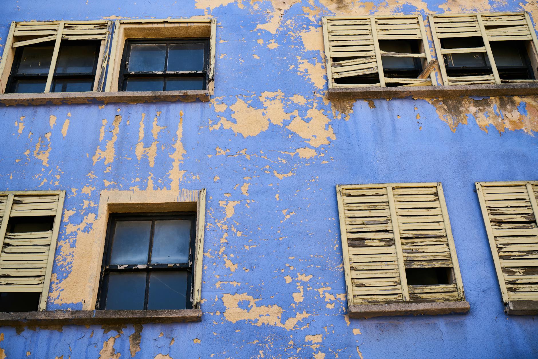 How to Fix a Broken Exterior Shutter