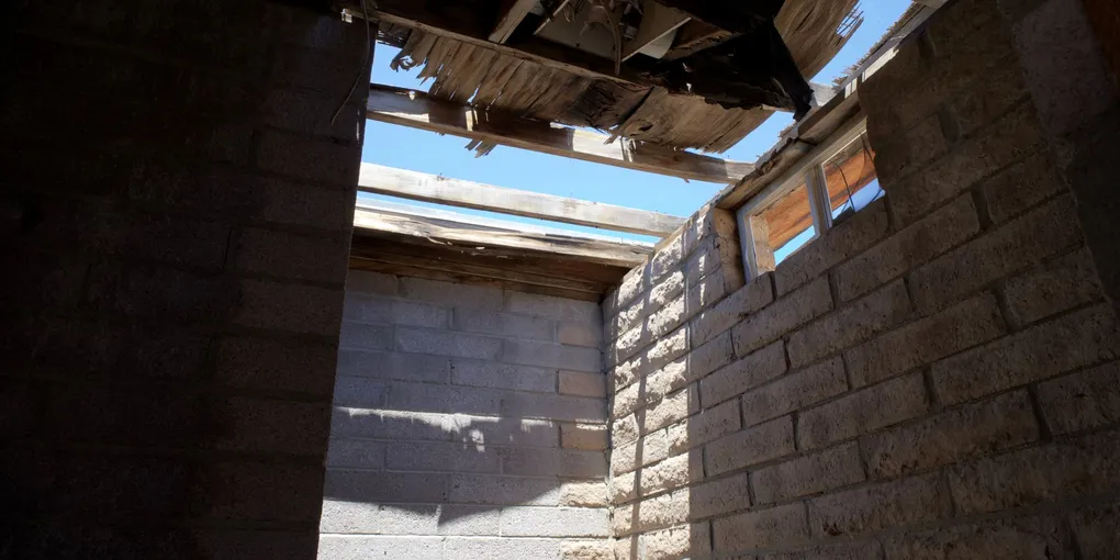 How to Fix a Broken Garage Ceiling Light