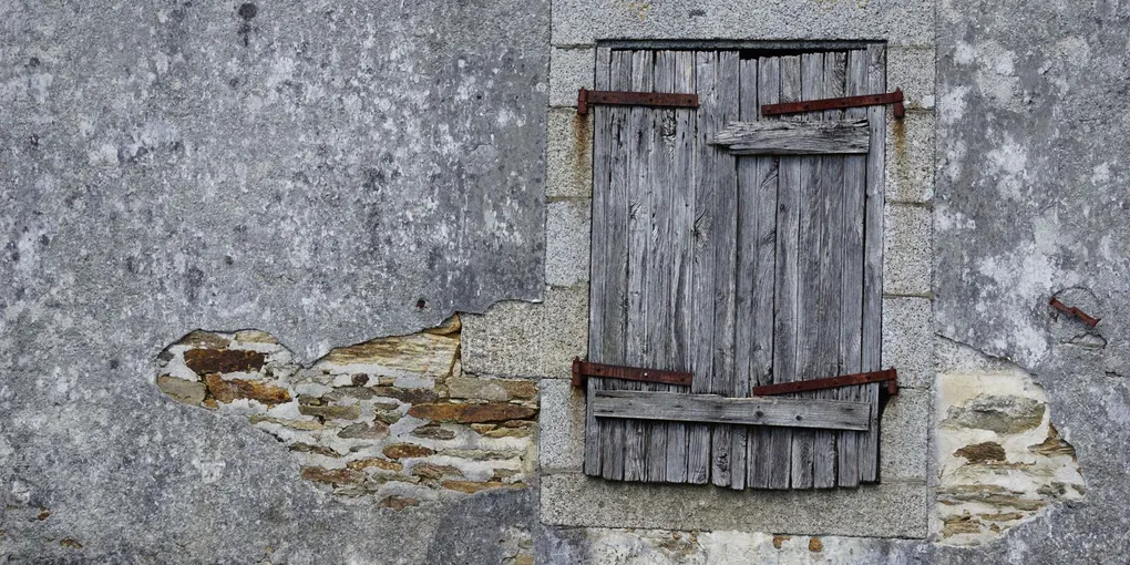 How to Fix a Broken Interior Shutter