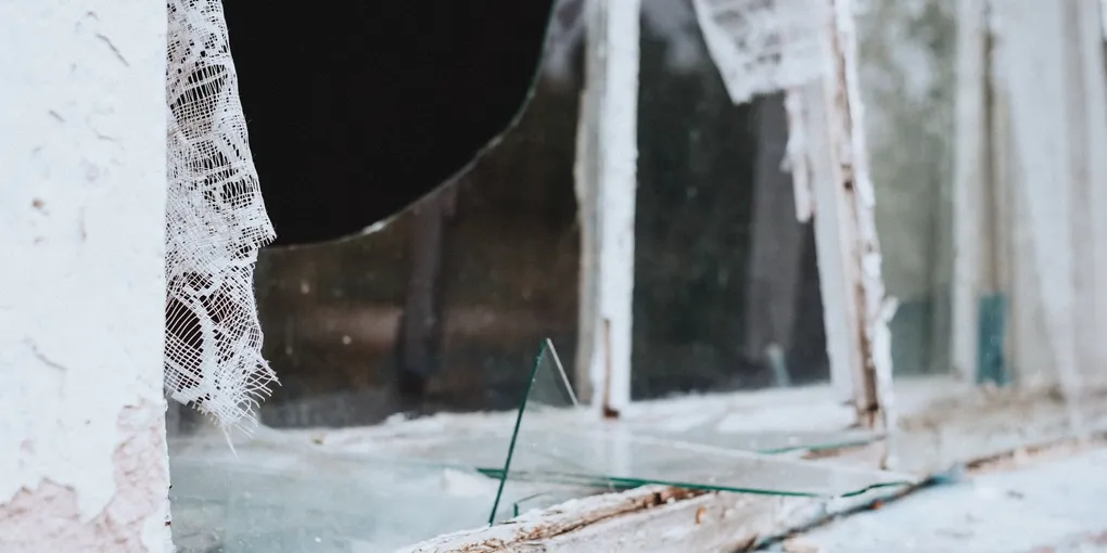 How to Fix a Broken Interior Window Sill
