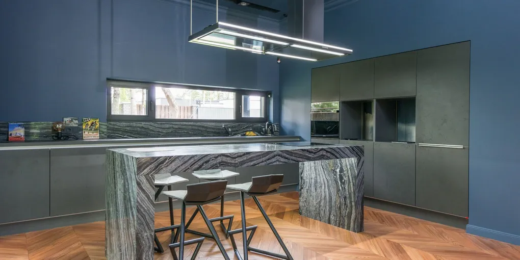 How to Fix a Broken Kitchen Island Leg