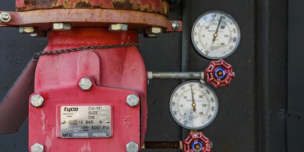 How to Fix a Broken Water Pressure Regulator