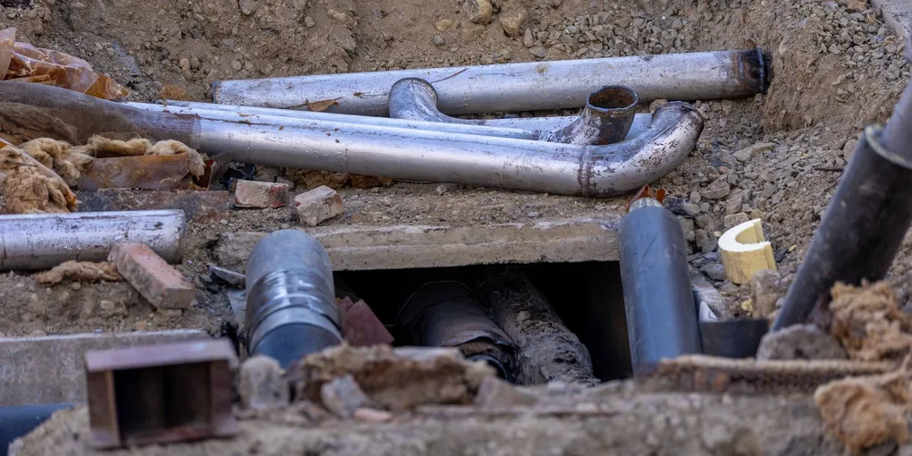 How to Fix a Burst Pipe