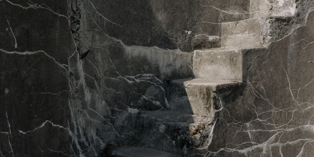 How to Fix a Cracked Concrete Birdbath