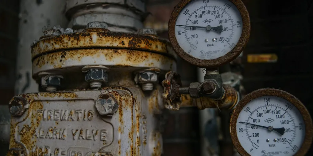 How to Fix a Leaking Basement Pipe