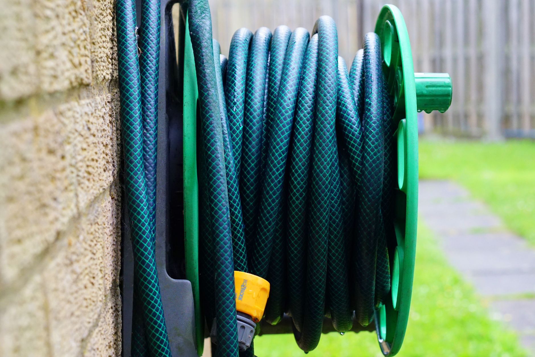 How to Fix a Leaking Hose Bib: Packing Nut, Washer, and Replacement