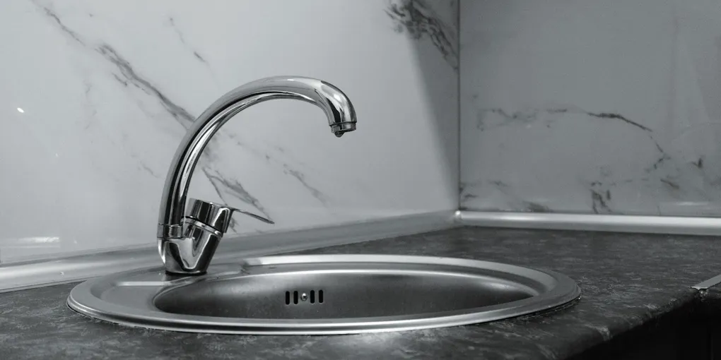 How to Fix a Leaking Sink Sprayer Hose
