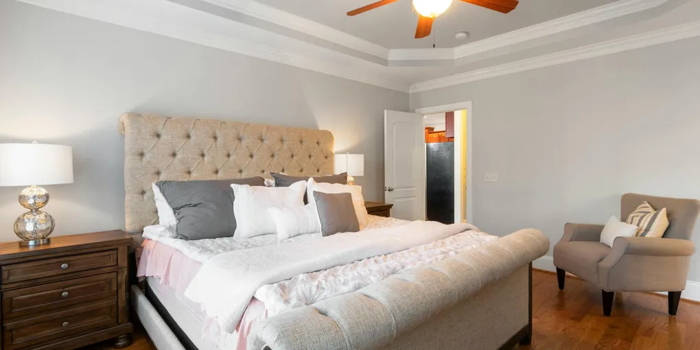 How to Fix a Squeaky Ceiling Fan: 4 Causes Fixed in Under 20 Minutes ($0–$15)