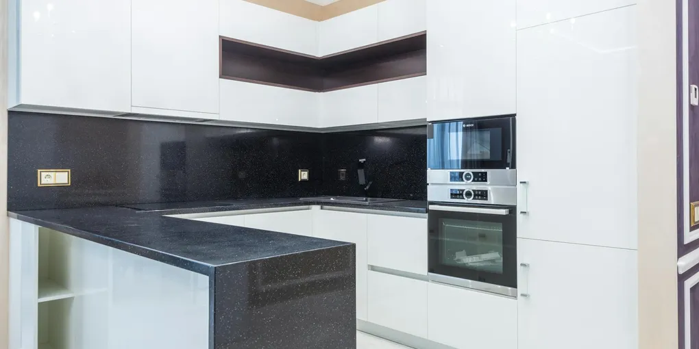 Kitchen Countertop Cost 2026: $1,500–$8,000 All Materials