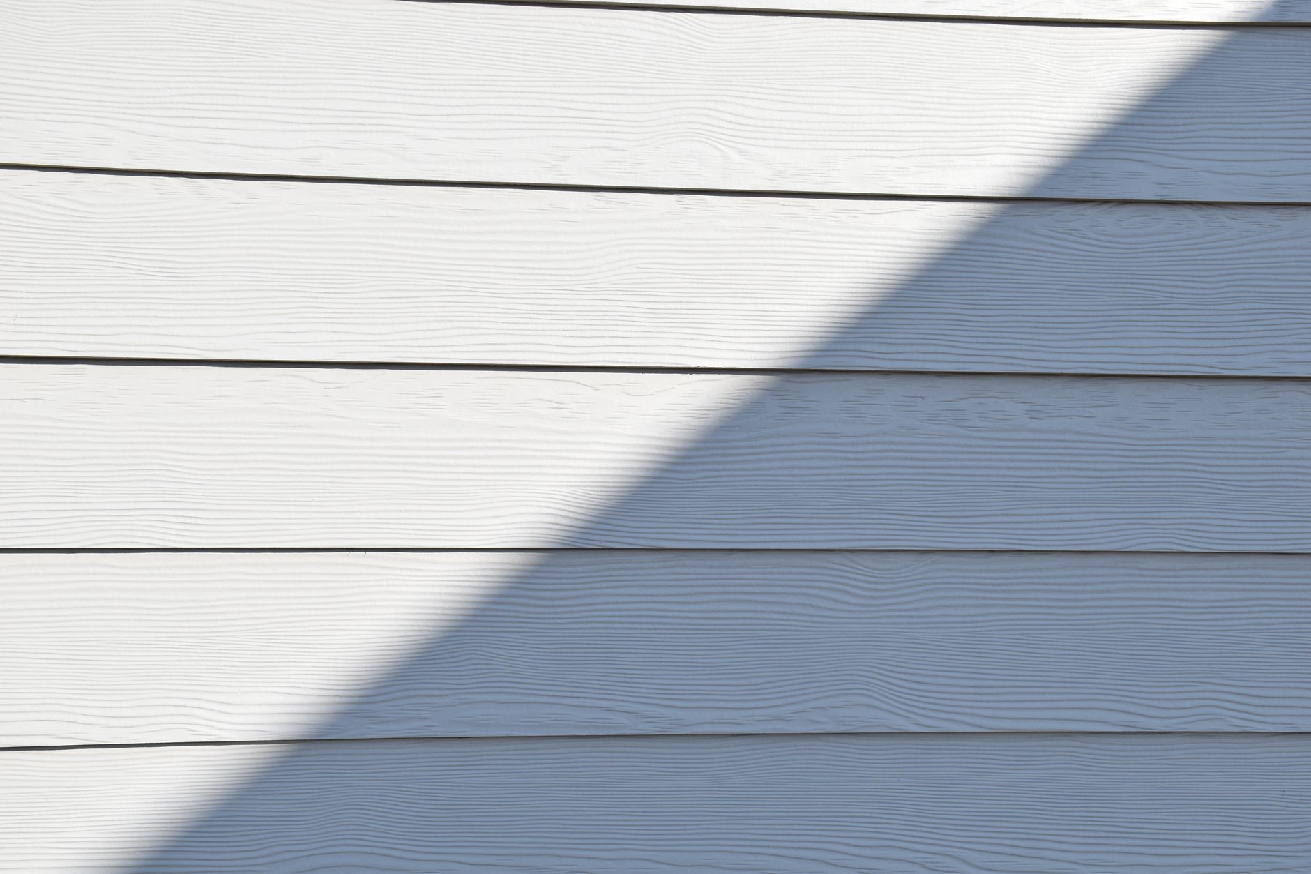 Siding Repair Cost 2026: $300–$1,500 by Material and Damage